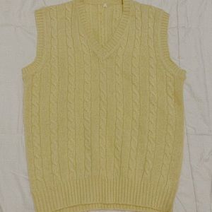 Sweater vest
